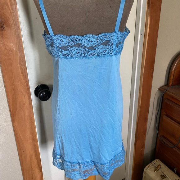 Slip/ - Picture 2 of 7